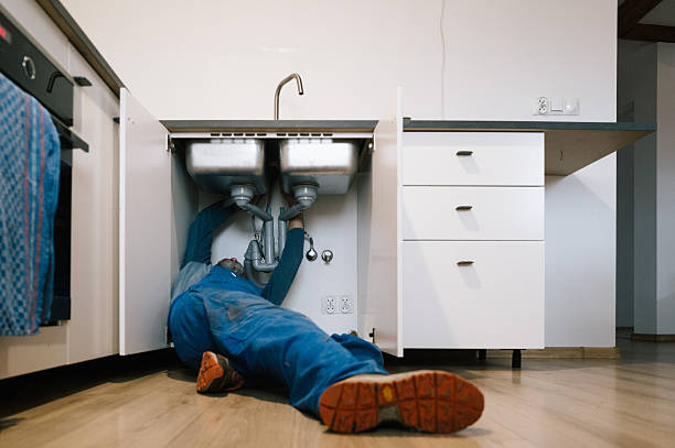 Professional Leak Detection technician working in Jackson Heights, NY